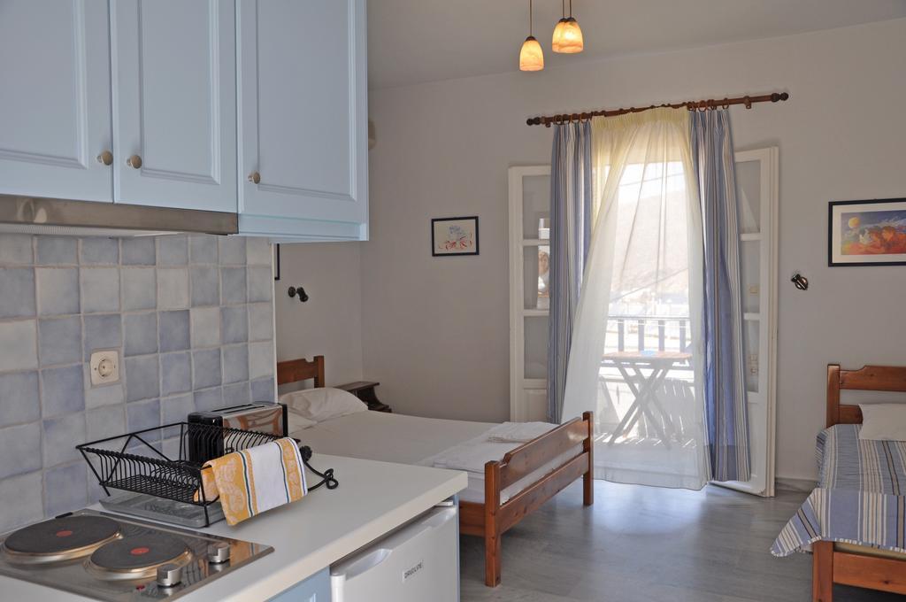 Nostos Studios Aegiali Room photo